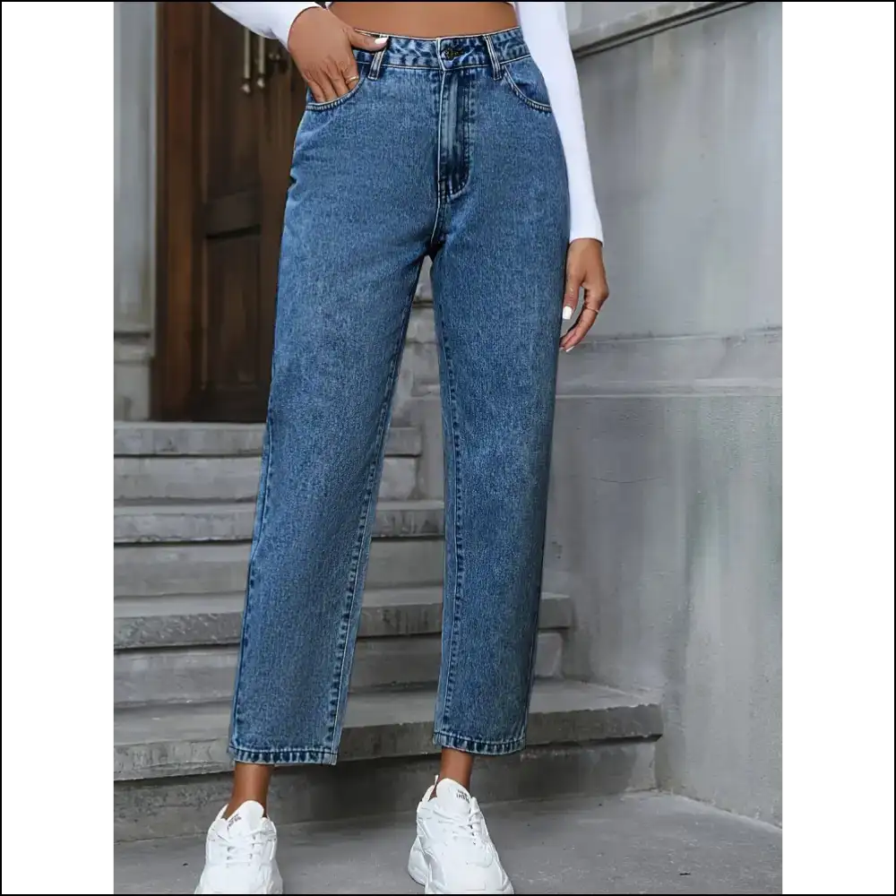 Sassy and Classy: Pocketed Straight Leg Jeans for Hiding Snacks 🍕👖 - on Sale Worldwide Shipping
