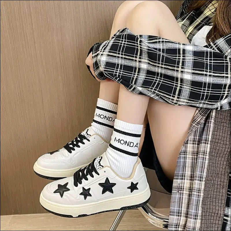 Trendy Contrast Star Round Toe Athletic Sneakers - Beige / 35(us4) - Shoes on Sale Worldwide Shipping