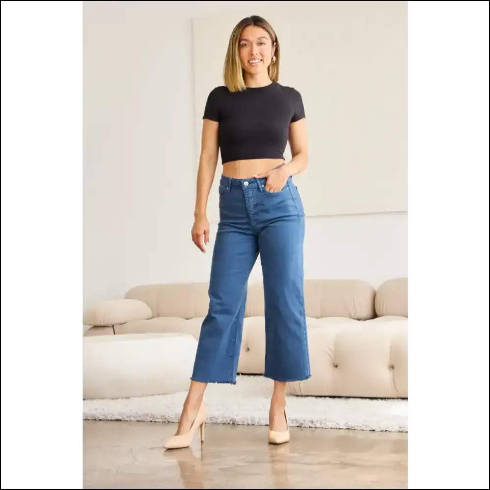 Tummy Trouble? Meet Chloe’s High Waist Jeans – your New Best Friend! 😂👖 - on Sale Worldwide Shipping