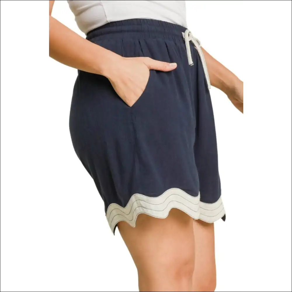 Umgee Color Blocked Scalloped Hem Shorts - on Sale Worldwide Shipping