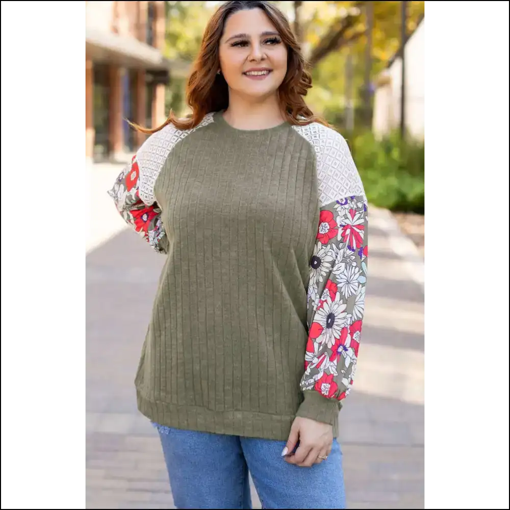 Vineyard Green Raglan Sleeve Top: Hide your Snacks Honey! 🌻 Needful Things - Plus Size Tops on Sale Worldwide Shipping
