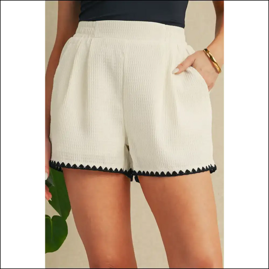 Wfle Contrast Ricrac Shorts: Leg Day! 🍑 Needful Things - White / s - Shorts on Sale Worldwide Shipping