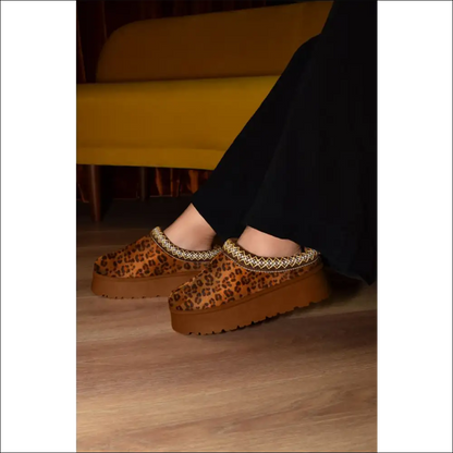 Wild Diva Embroidered Platform Boots - on Sale Worldwide Shipping