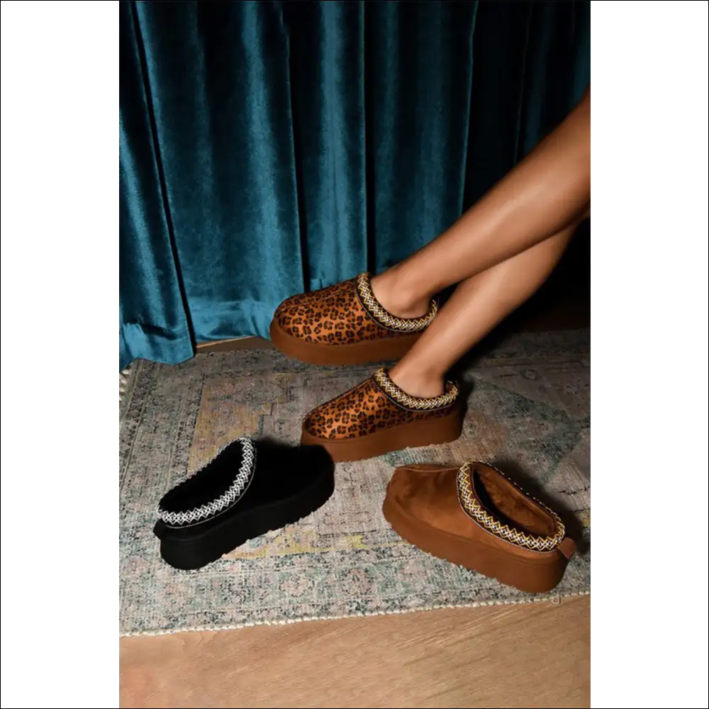 Wild Diva Embroidered Platform Boots - on Sale Worldwide Shipping