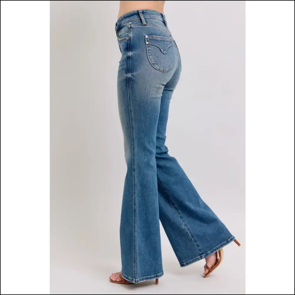 Your Tummy’s New Best Friend: Vintage Wash Jeans for Queen Vibes 👑🍑 - on Sale Worldwide Shipping